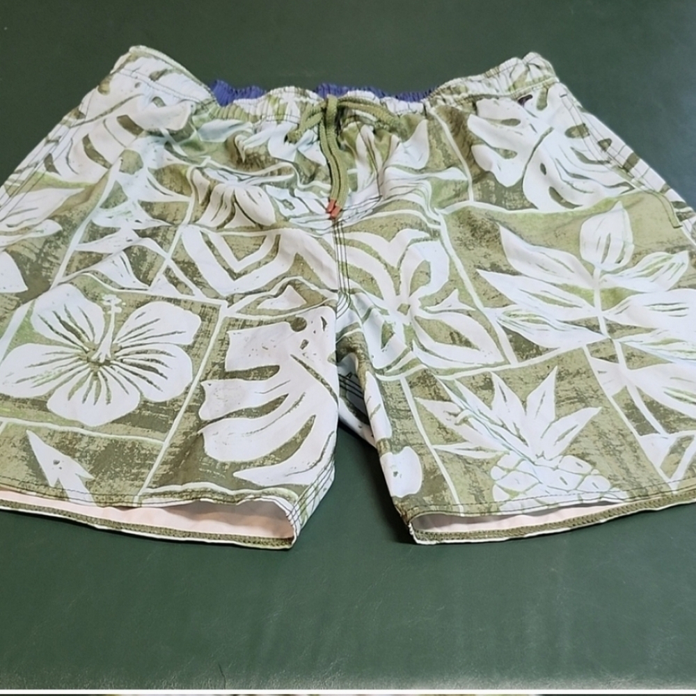 Cova Swim trunks size XL Tropical Beach Shorts 7" Inseam